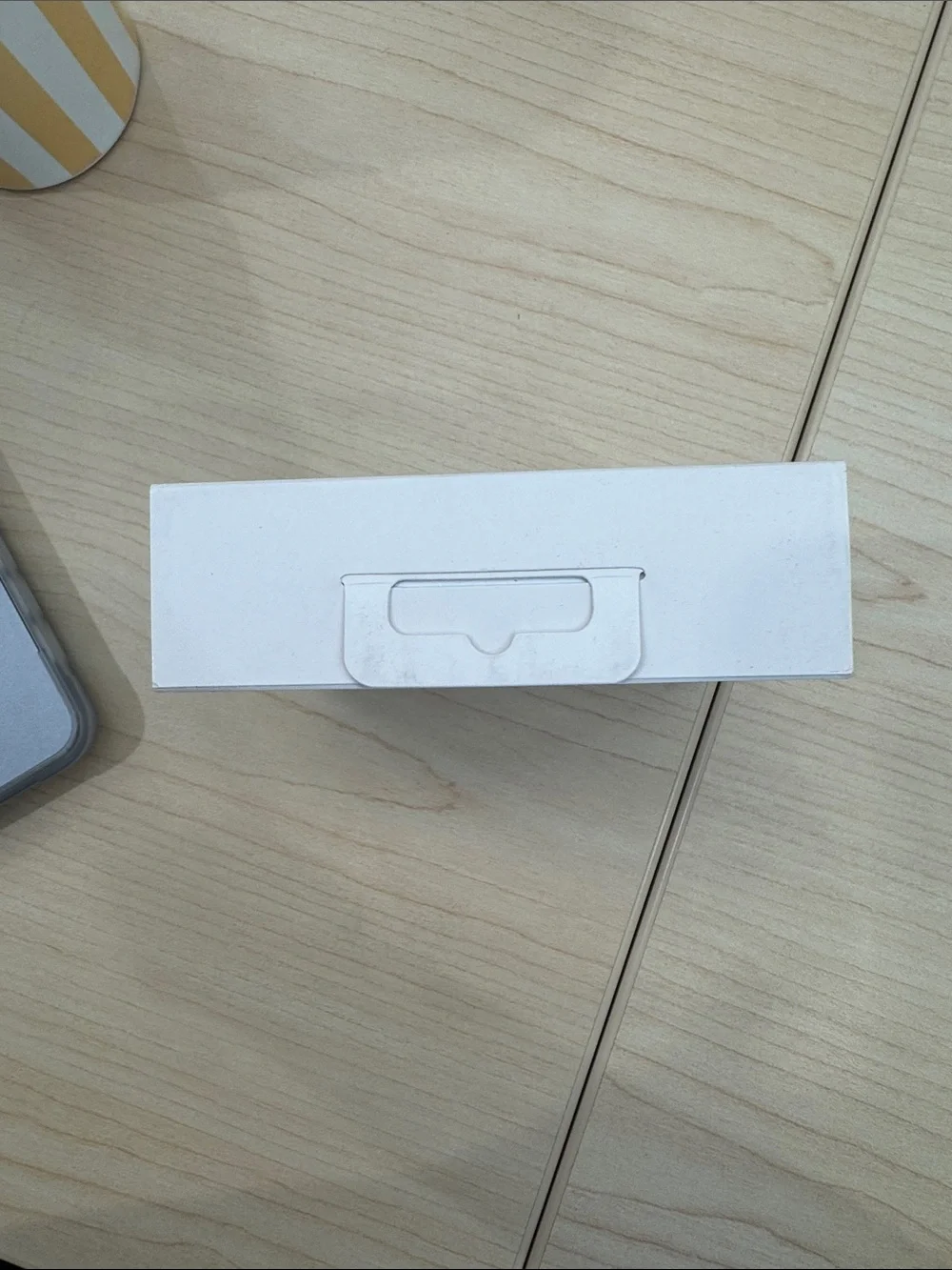 Oura Ring 4 — Gold size 8
